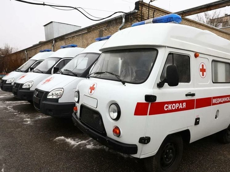 Астраханские больницы получили 11 машин скорой помощи