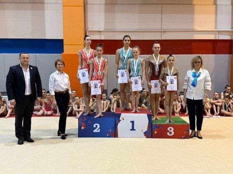 Кировские акробаты одержали победу в турнире «Звезды Кремля»