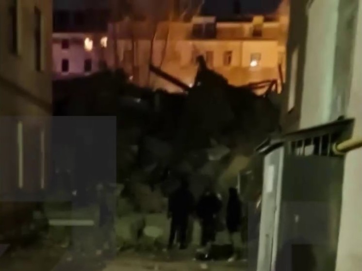 В центре Санкт-Петербурга обрушился жилой дом: видео