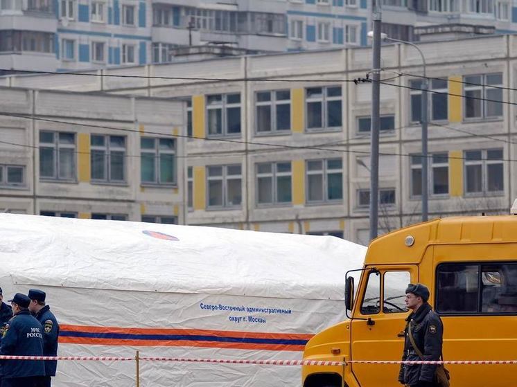 Baza: людей из дома в Петербурге успели выселить за несколько часов до обрушения