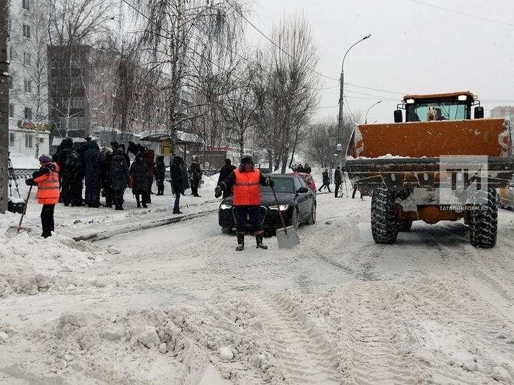 В мэрии отреагировали на жалобы казанцев по поводу снежной каши на дорогах