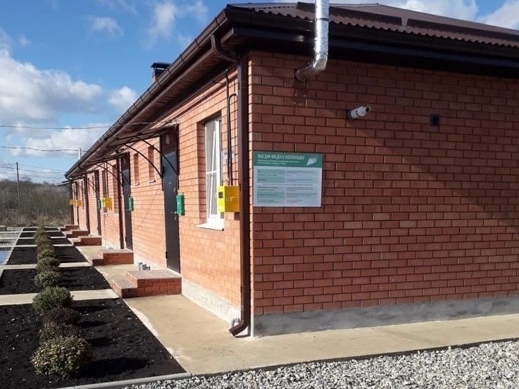 В Апшеронском районе продолжается расселение жителей из аварийных домов