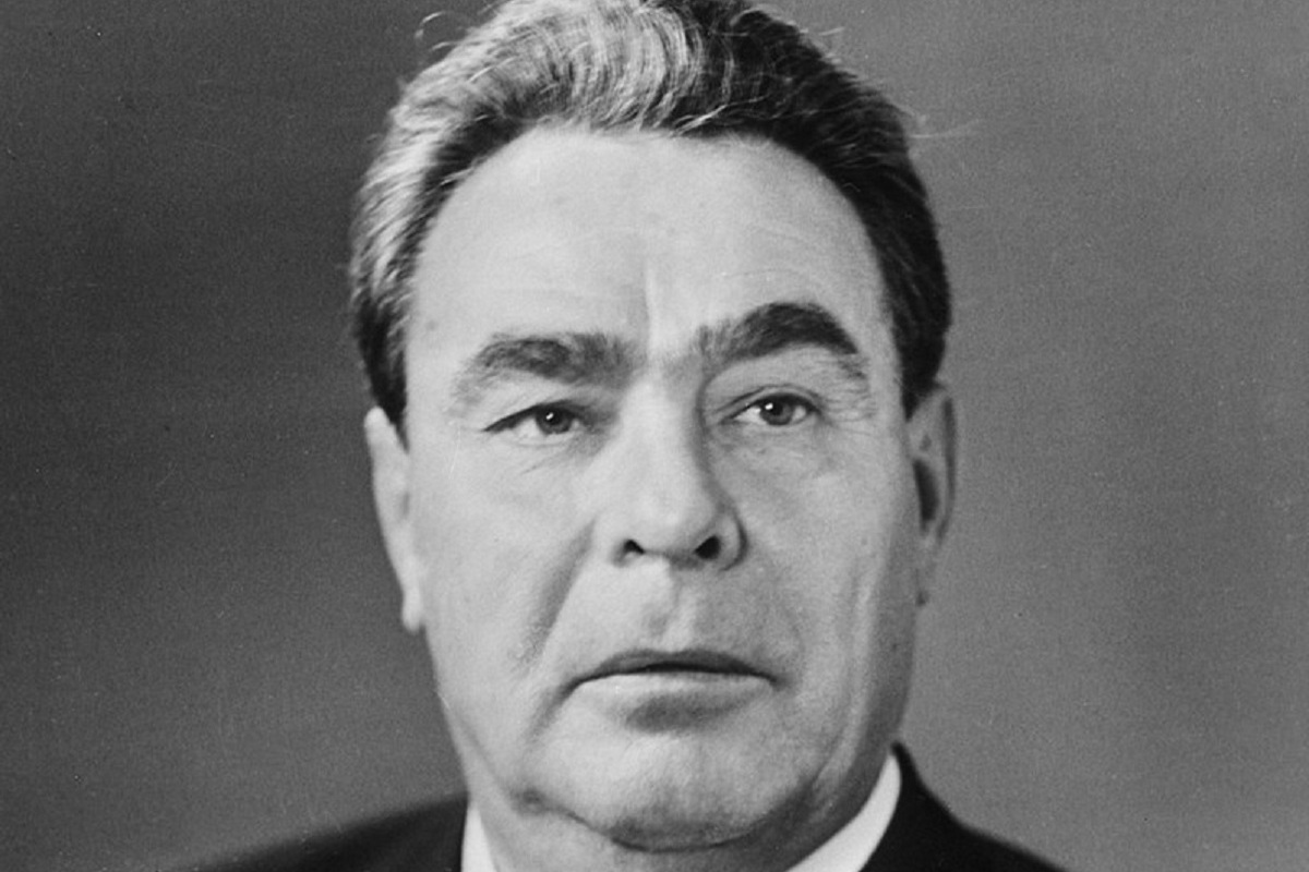 The authorities of Dnepropetrovsk deprived Brezhnev of the title of honorary citizen