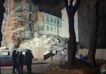 В центре Петербурга обрушилось шестиэтажное здание. Видео с места происшествия опубликовали в telegram-канале ГСУ СК РФ по Петербургу.
