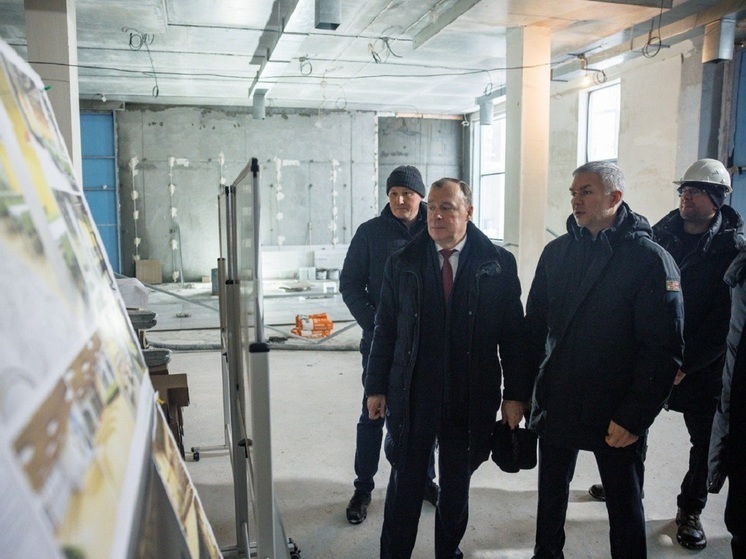 Алексей Орлов сообщил, что школу на Рощинской строят с опережением графика