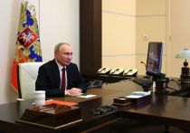 Президент РФ Владимир Путин в среду, 20 декабря, в режиме видеоконференции провел совещание по развитию Восточного полигона железных дорог