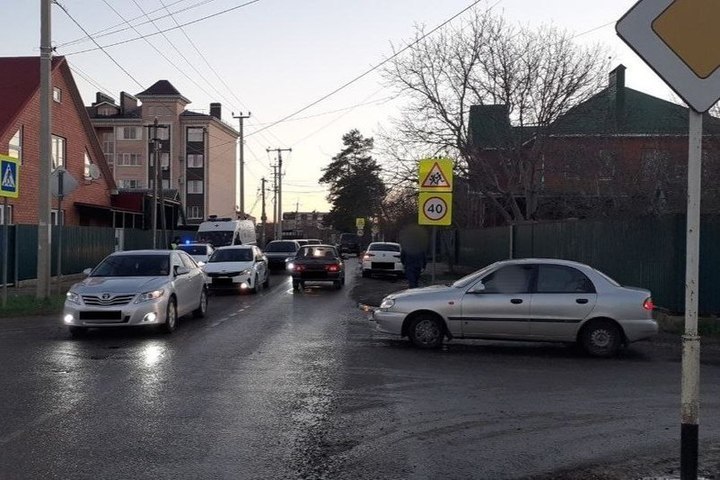 В Горячем Ключе иномарка наехала на несовершеннолетнего