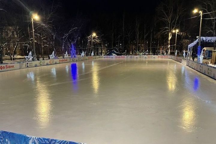Кировчан попросили отказать от катания на коньках в оттепель