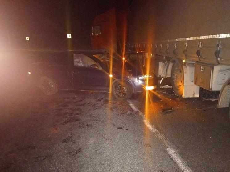 Водитель и пассажир Nissan пострадали в ДТП с фурой в Забайкалье