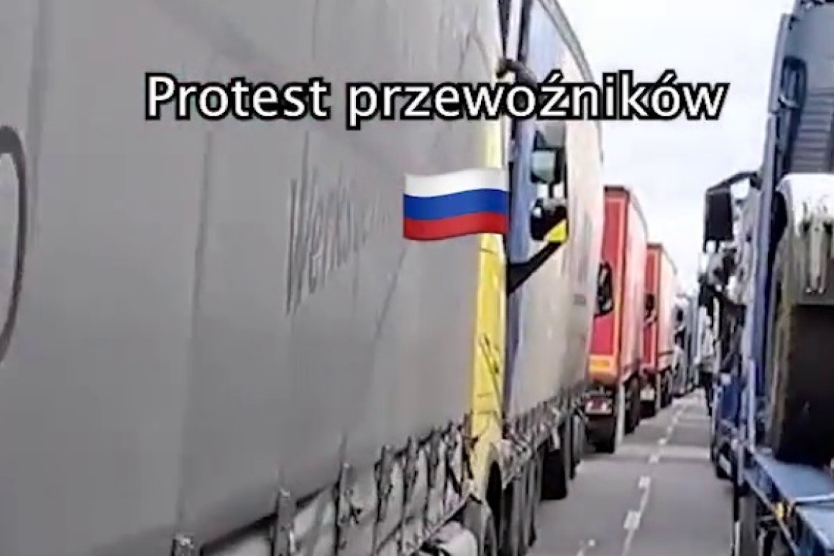 Polish truck drivers troll Ukrainians stuck at the border with the Russian anthem: video