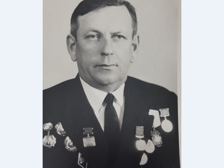 22 декабря исполняется 100 лет со дня рождения бывшего командира петрозаводского авиапредприятия, чемпиона Карело-Финской АССР по прыжкам на лыжах с трамплина Бориса Носова.