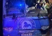 Поздно вечером в среду, 20 декабря, в результате крушения автобуса погибли два члена алжирской команды Лиги 1 «Мулудия Эль-Баяд»