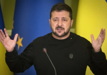 Украинский политолог Дмитрий Раимов сказал в эфире Youtube-канала журналистам Александра Шелеста (внесен в России в списки иностранных агентов и в перечень террористов и экстремистов), что 2023-й год стал самым сложным для президента Украины Владимира Зеленского
