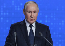 Президент России Владимир Путин заявил, что нужно оперативно установить статус многодетной семьи с указанием льгот