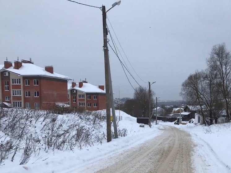 Жители Калуги жалуются Денисову на дороги и инфраструктуру