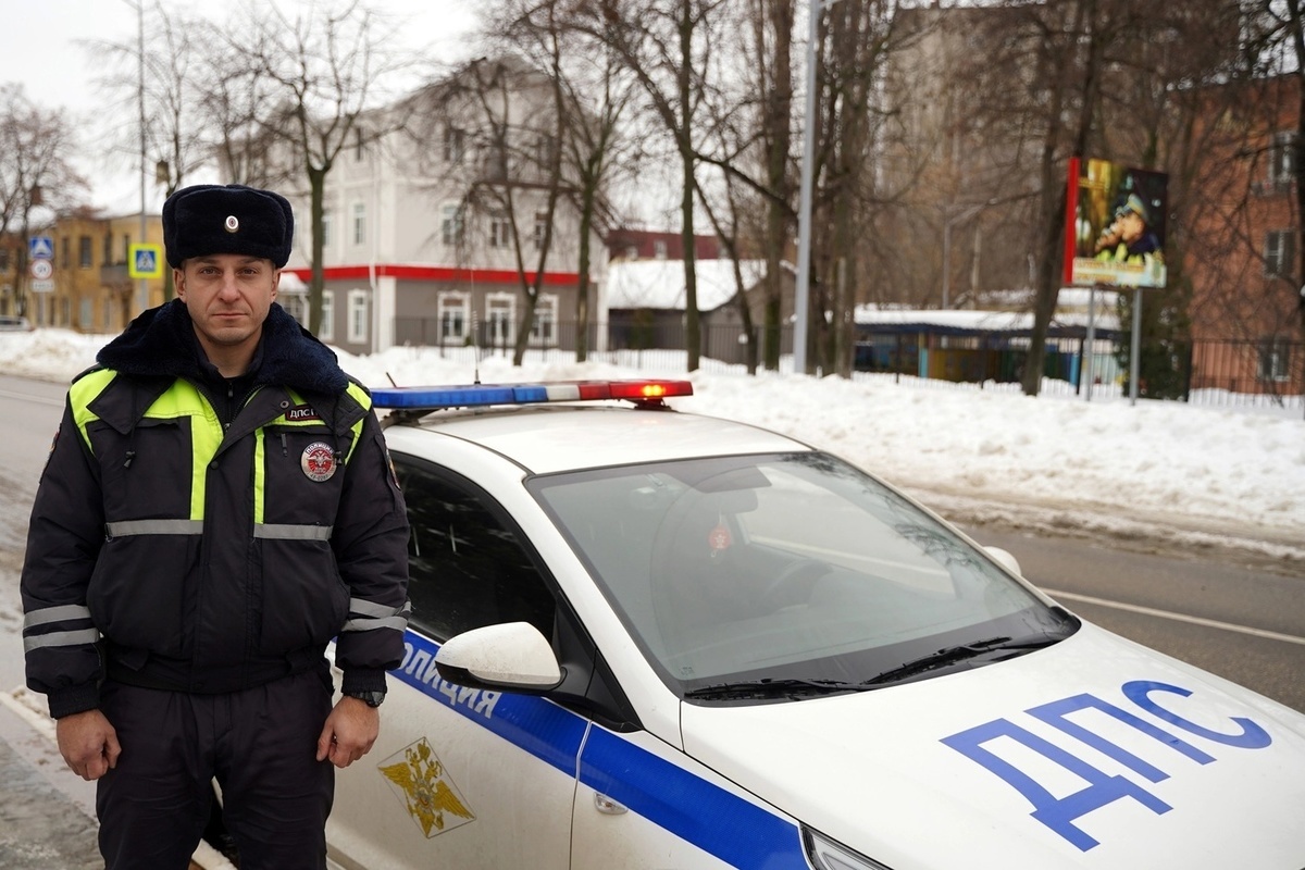 В Липецке автоинспектор спас беременную женщину - МК Липецк