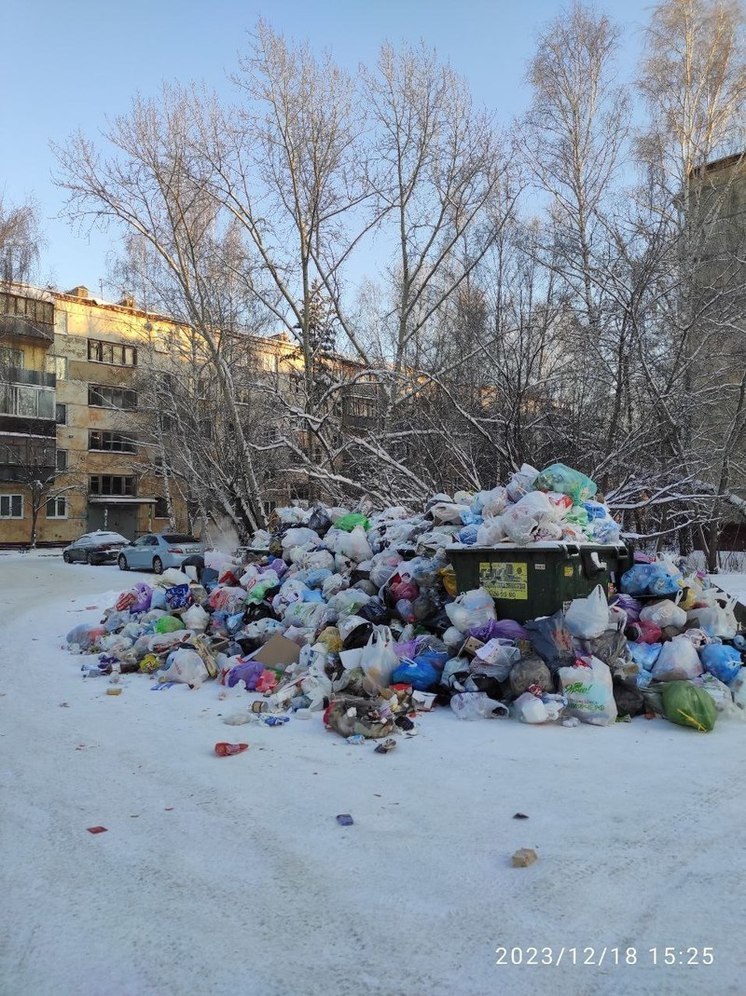 «Томск САХ» не сможет вывозить мусор в Советском районе Томска
