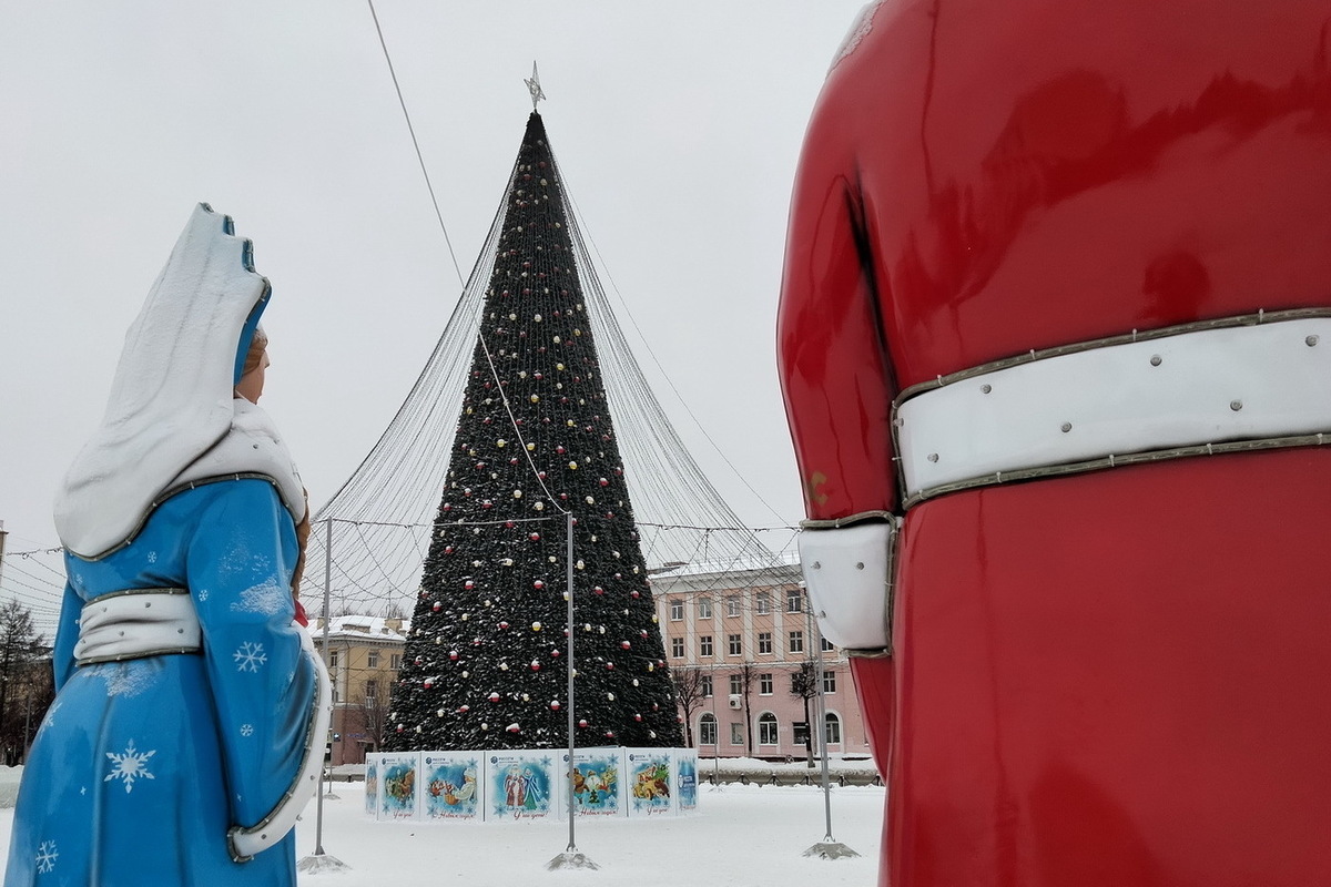 Хоккей, пляски, аттракционы: в Йошкар-Оле продолжается «Марийская зима»