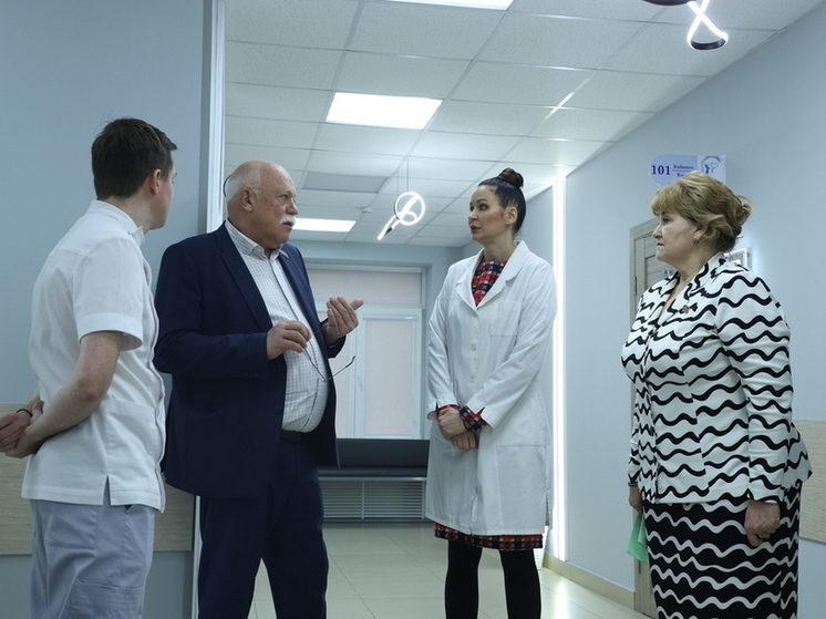 Депутаты профильного комитета ЗСК посетили в Краснодаре обновленное отделение медицинской реабилитации