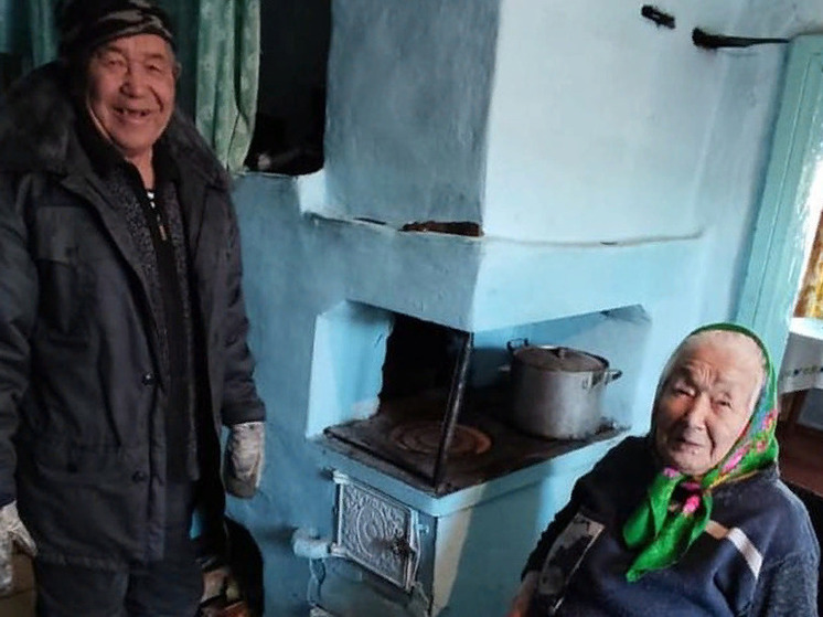 Пенсионеры Хакасии получили бесплатный уголь