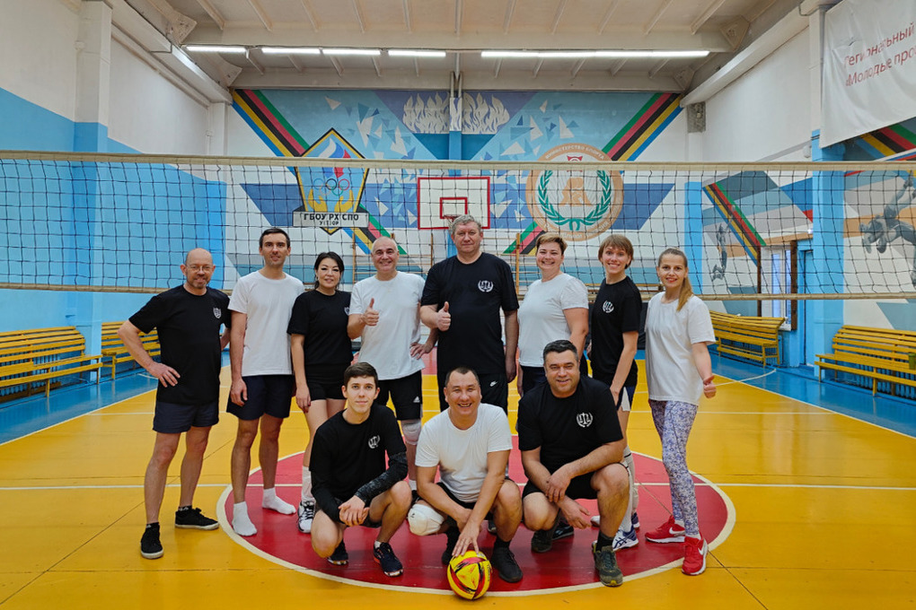 Команда Минюста Хакасии победила в волейбольном матче