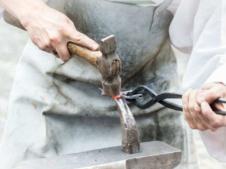 Школу кузнечного мастерства открыли в Донецке