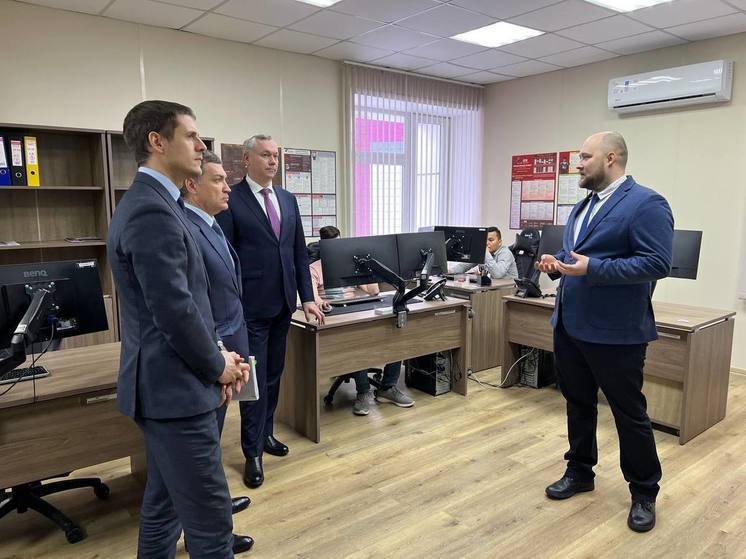 Губернатор Травников раскрыл подробности атаки хакеров на «Электронную школу»