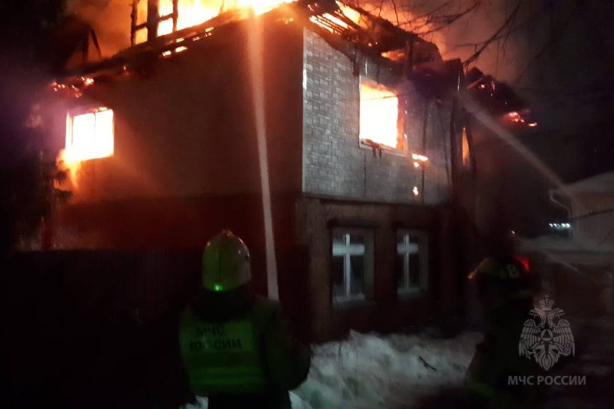 В Ивановской области пожарные ждали электриков, чтобы начать тушить пожар