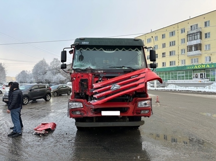 Появились подробности ДТП с участием грузовика и автобуса в Твери