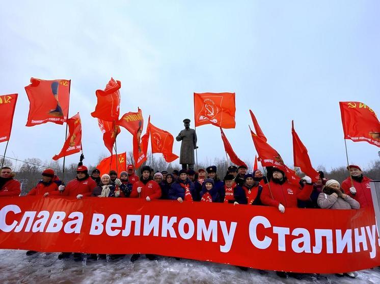 Нижегородские коммунисты отметили 144-годовщину со Дня рождения Иосифа Сталина