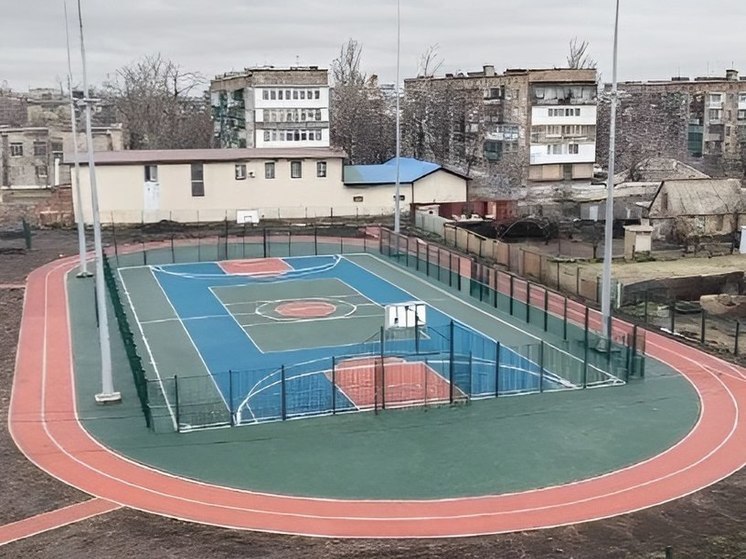 В Дебальцево появился новый стадион