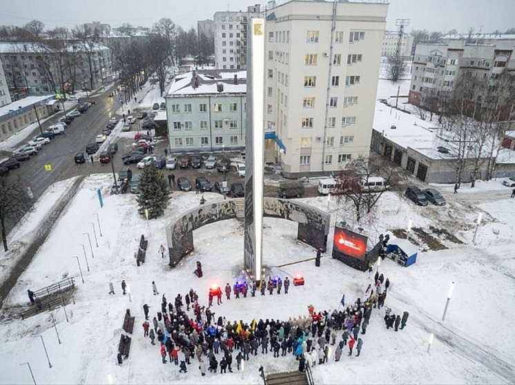 В Кирове открылась стела в честь звания «Город трудовой доблести»