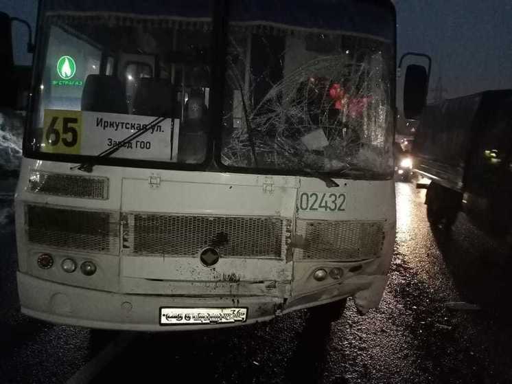 В Воронеже следователи начали проверку ДТП с автобусом и двумя легковушками