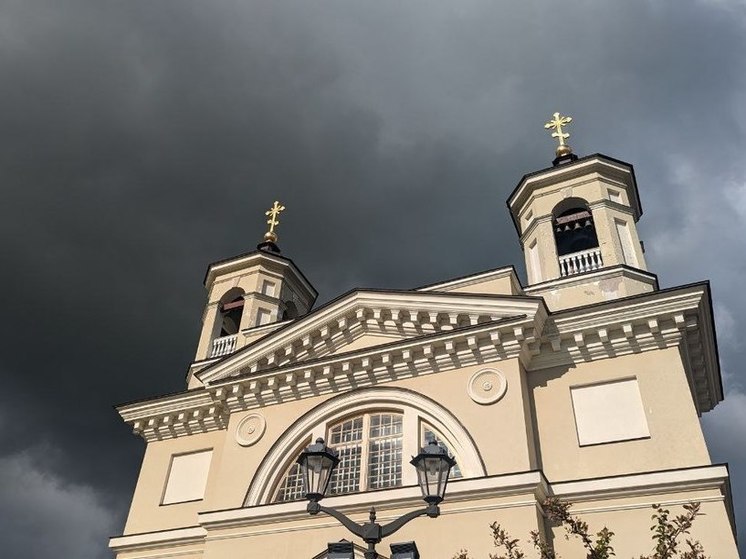 Мужчина ограбил церковную лавку у храма в Сертолово