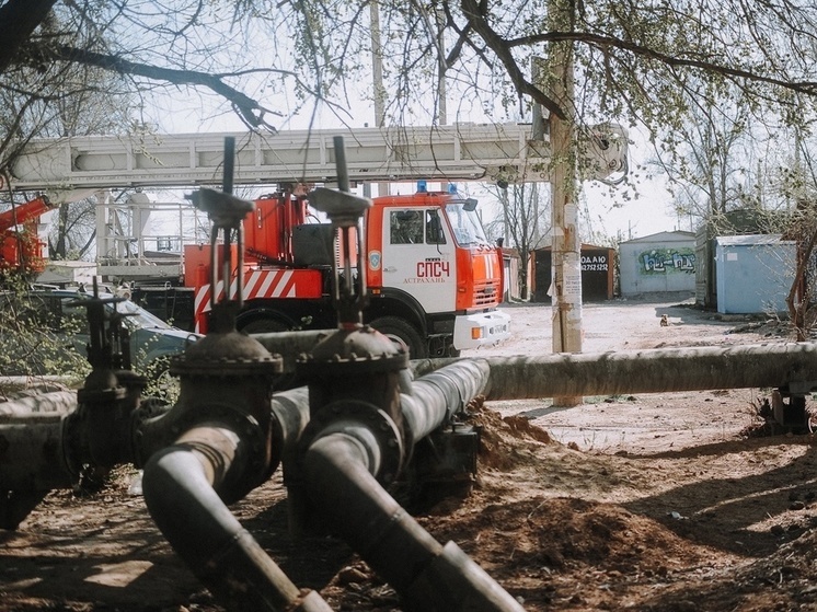 Стоматология и сауна сгорели в Астрахани