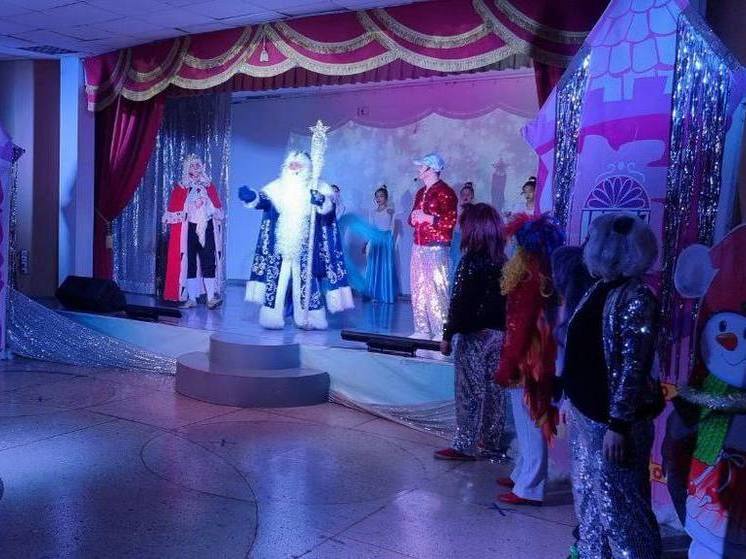 В Улан-Удэ для детей казаков-участников СВО провели новогоднюю елку