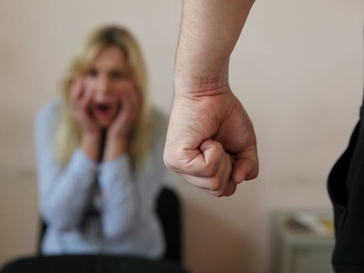 Более тысячи правоохранителей Британии подозреваются в сексуальном или домашнем насилии – СМИ
