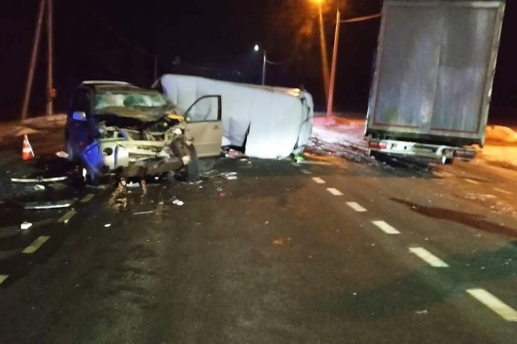 В Курской области на автодороге М-2 «Крым» в ДТП пострадали 5 человек