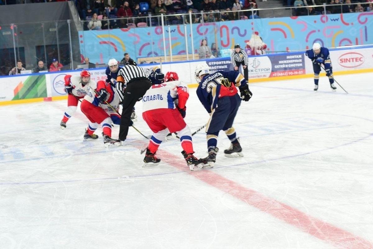 Калужские хоккеисты разгромили ХК Ярославля в последнем матче года