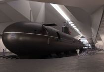 Первая советская атомная подводная лодка К-3 «Ленинский Комсомол» примет первых посетителей уже на следующей неделе. Она является главным экспонатом интерактивного музея Военно-морской славы, расположенного на территории «Острова Фортов» в Кронштадте, напомнили в администрации Петербурга.