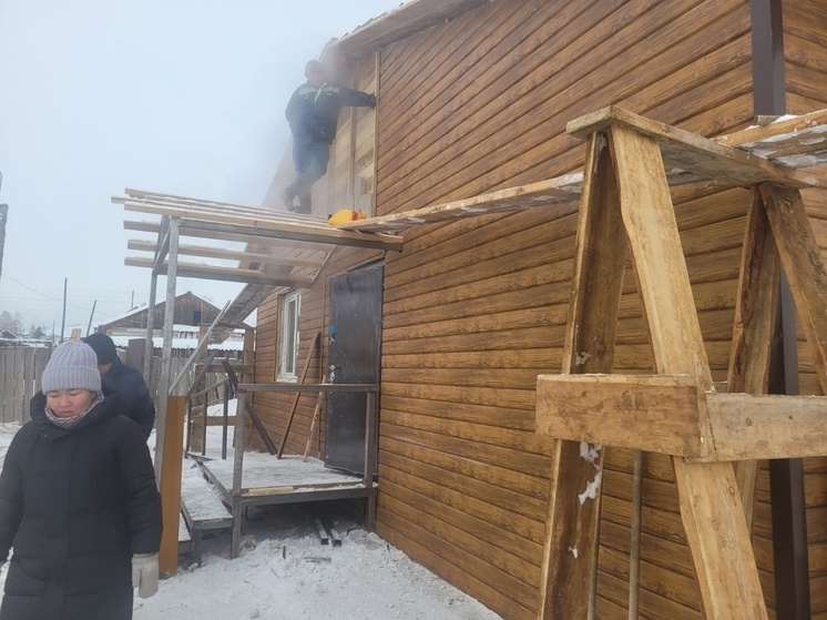 В тувинском селе завершают строительство дома для фельдшера