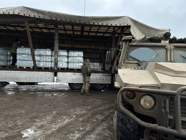 Из Орловской области в зону СВО доставили последний в этом году 40-тонный «аквагруз»