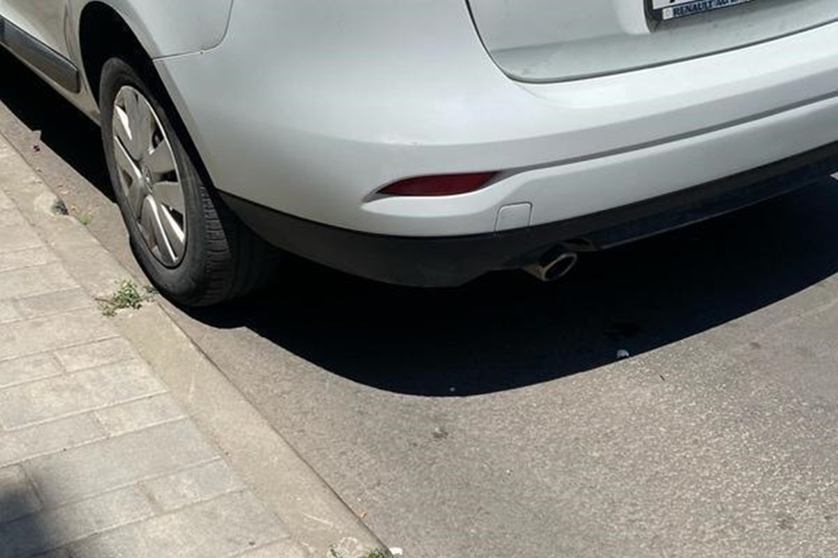 В Ростове 40-летняя женщина попала под колеса легковушки