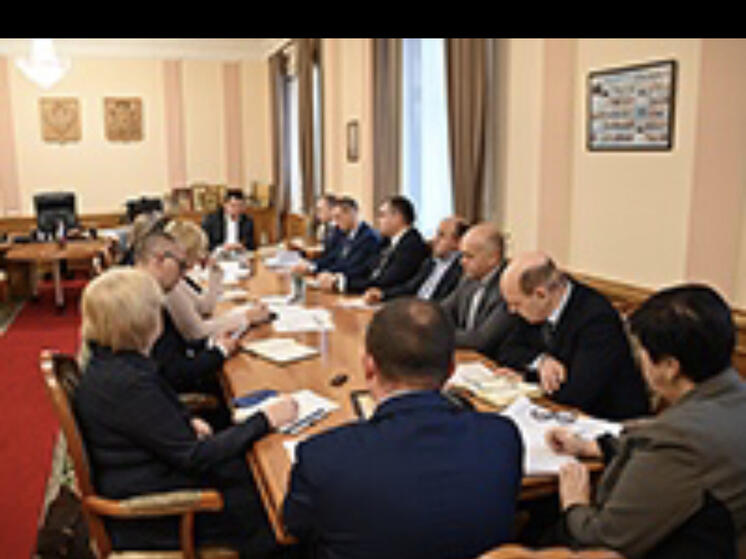 Игорь Ляхов провел совещание с представителями Правительства Смоленской области