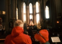 25 декабря католики по всему миру отмечают Рождество Христово