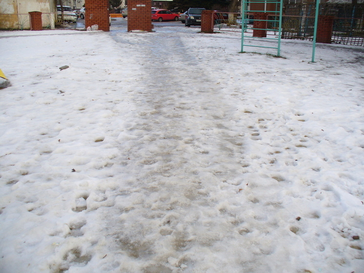 Гладков раскритиковал качество уборки снега в Белгородской области