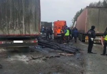Днем 25 декабря на 162 километре трассы Пермь – Екатеринбург, Ачитский район, произошла авария с участием грузовиков