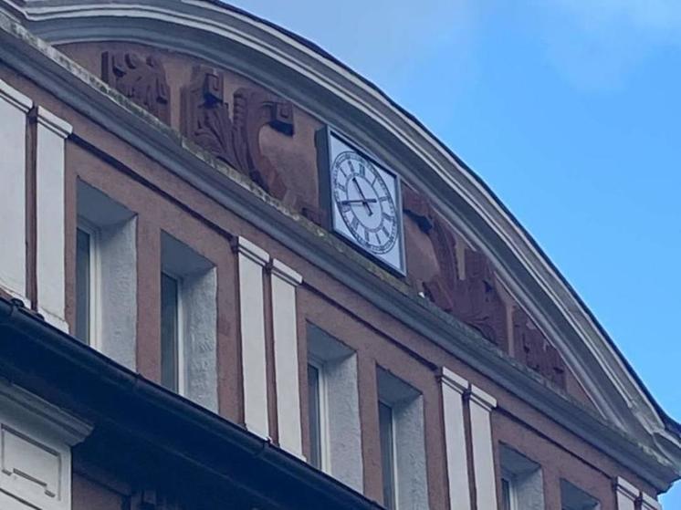 В Полесске отреставрировали старинные немецкие часы