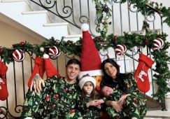 Футболисты встретили Рождество со своими семьями: праздничные фото