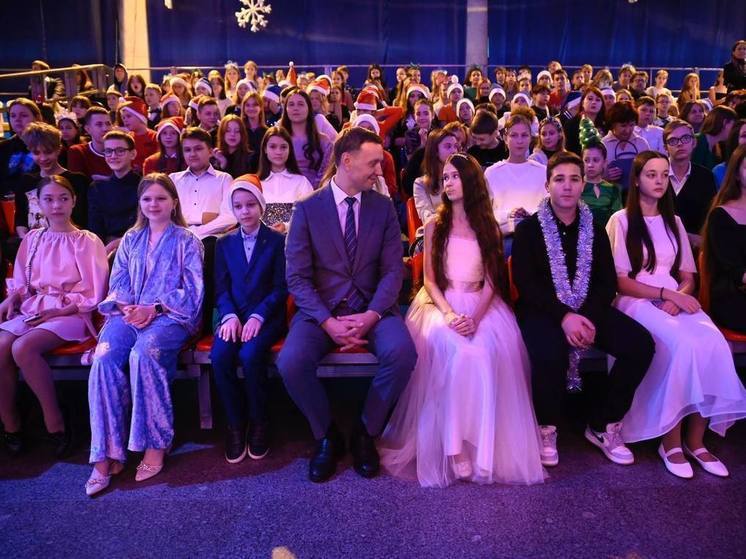 В Новороссийске 500 одарённых детей стали участниками новогоднего праздника